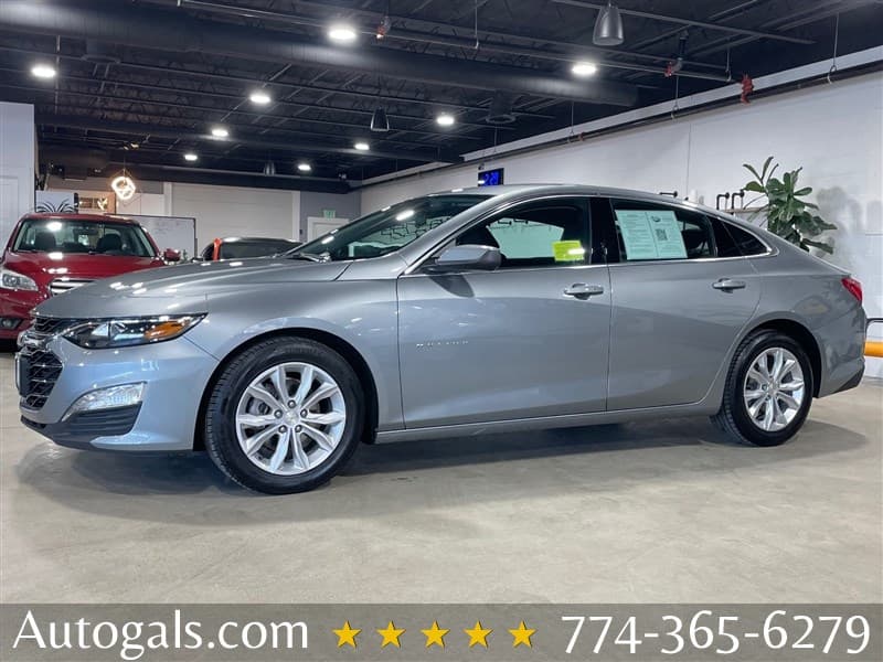 2024 Chevrolet Malibu LT photo 1