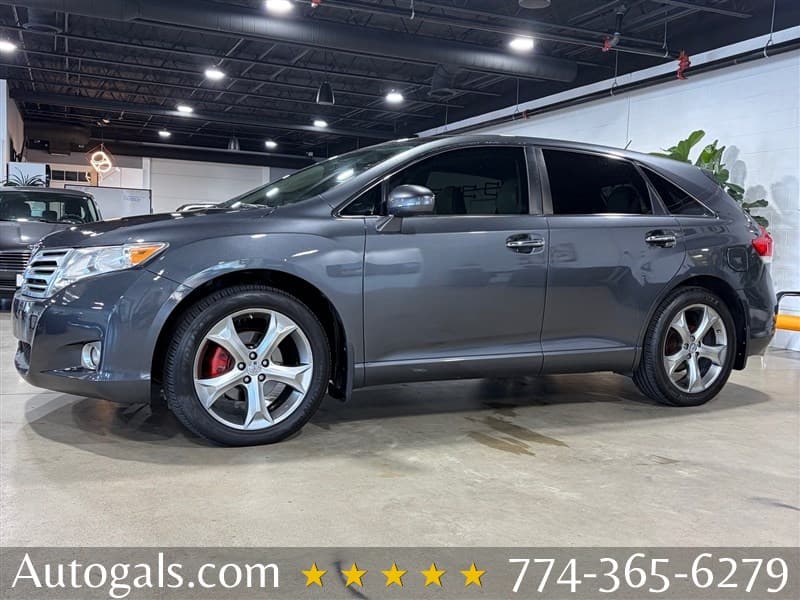 2011 Toyota Venza photo 1