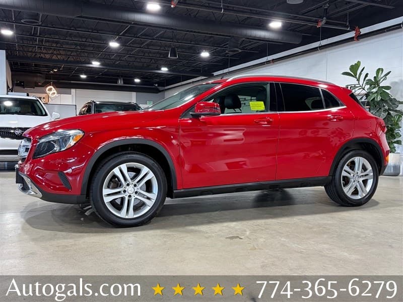 2015 Mercedes-Benz GLA 250 4MATIC photo 1