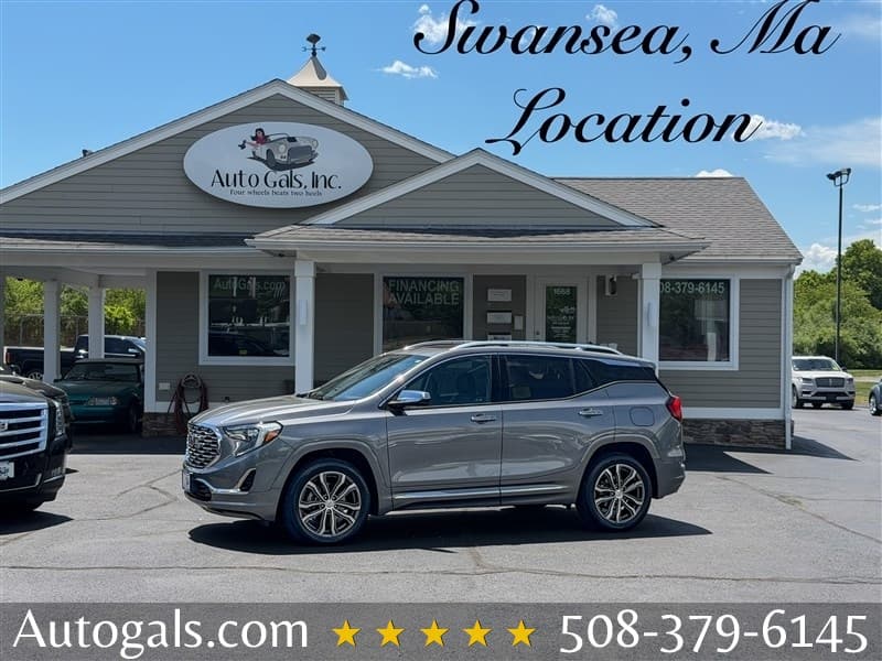2020 GMC Terrain Denali photo 1