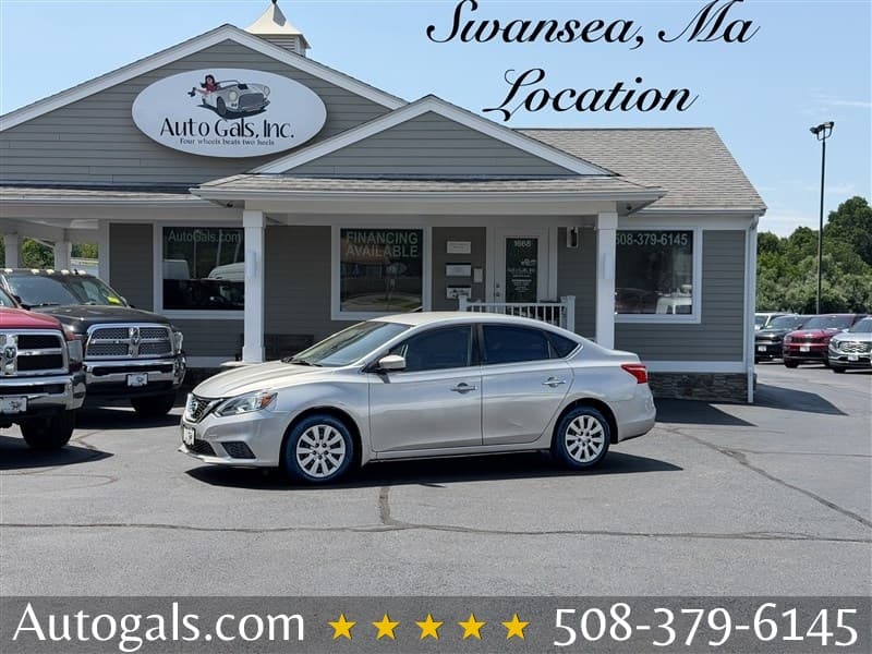 2017 Nissan Sentra S photo 1