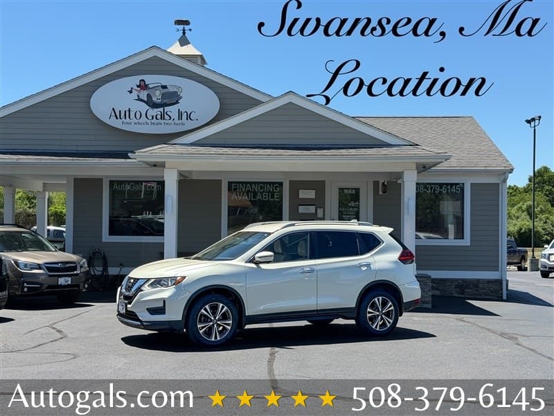 2019 Nissan Rogue SV photo 1