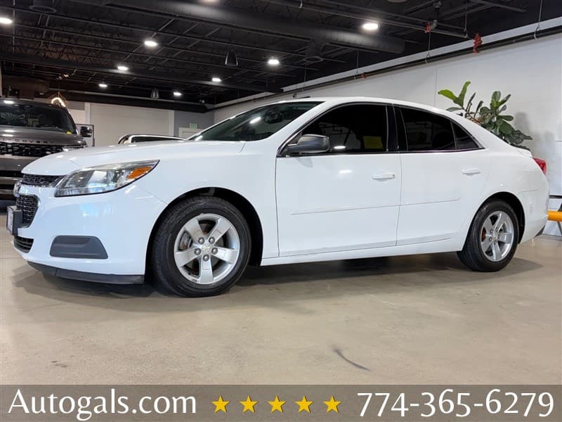 2015 Chevrolet Malibu LS photo 1