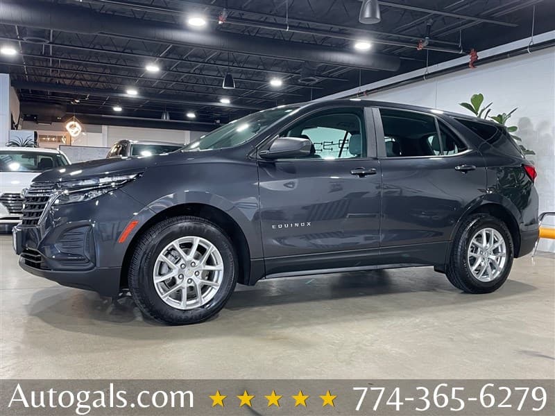 2022 Chevrolet Equinox LS photo 1