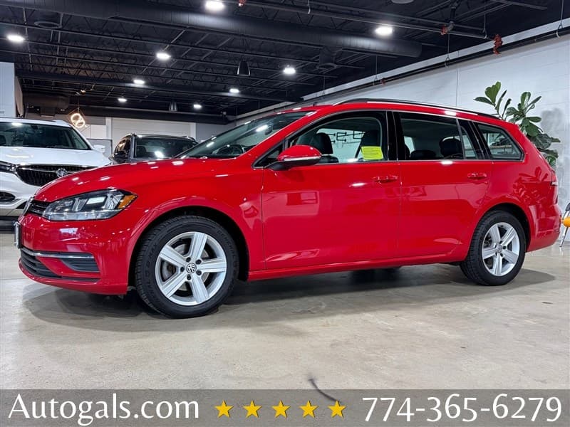 2018 Volkswagen Golf Sportwagen S photo 1