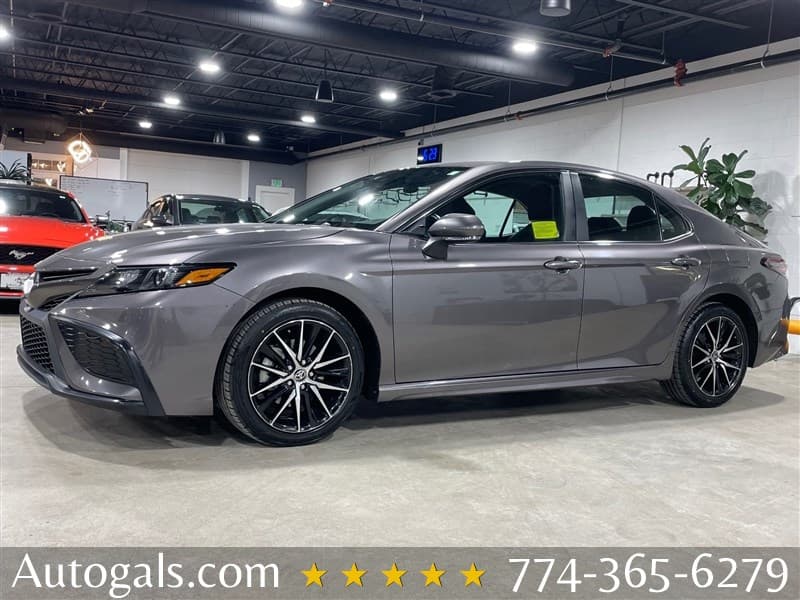 2024 Toyota Camry SE Night Shade photo 1